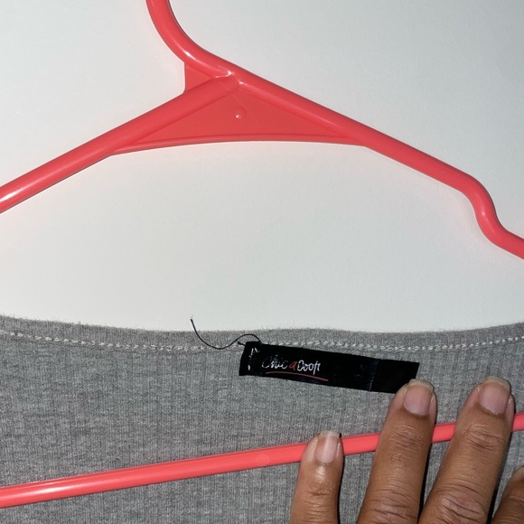 Medium Chic a Booti Grey Cropped Top - Picture 3 of 5